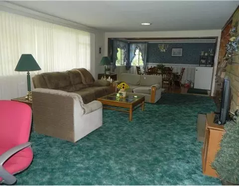 380 Forest Dr, Springfield, OH 45505 photo 2