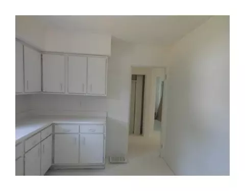 2181 Sunnyland Blvd, Springfield, OH 45506 photo 5