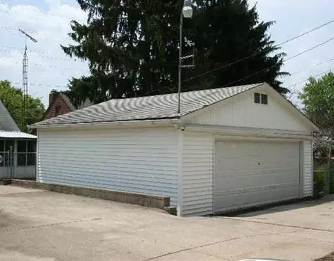 706 W First St, Springfield, OH 45504 photo 3
