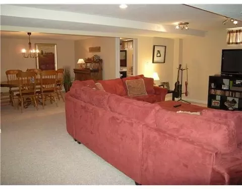 1591 Montego, Springfield, OH 45503 photo 11