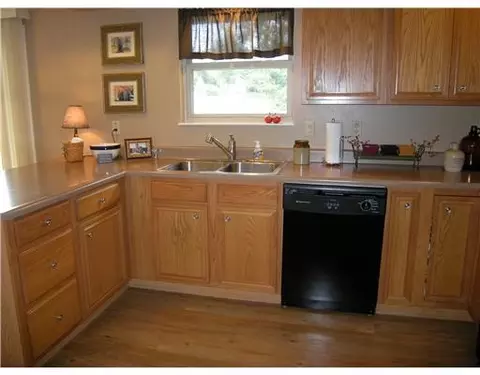 1591 Montego, Springfield, OH 45503 photo 3