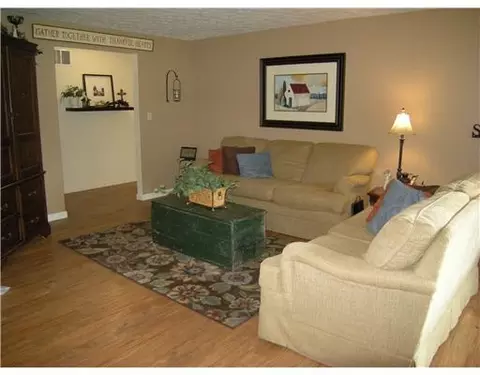 1591 Montego, Springfield, OH 45503 photo 6