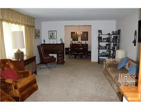 4222 Phoenix, Springfield, OH 45503 photo 3