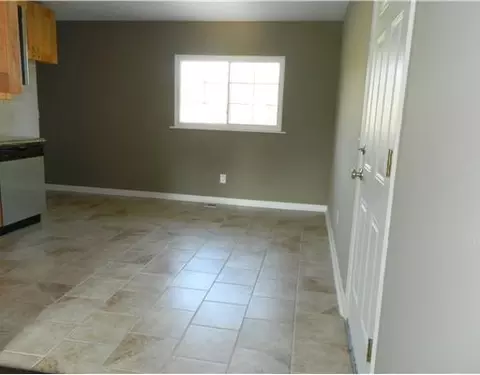 3015 Sudbury St, Springfield, OH 45503 photo 5