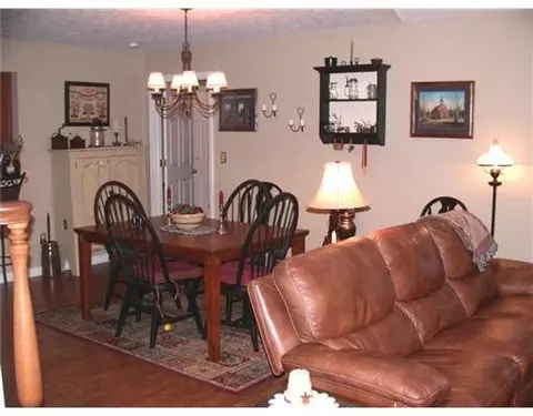 781 Crescent Pt #.., Springfield, OH 45503 photo 3