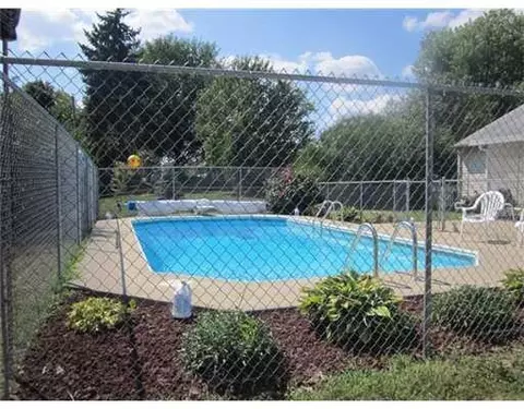 1523 Attleboro, Springfield, OH 45503 photo 3