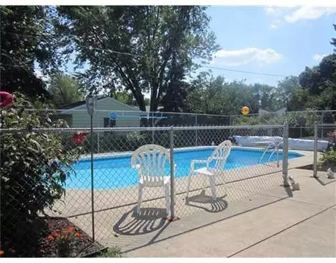 1523 Attleboro, Springfield, OH 45503 photo 2