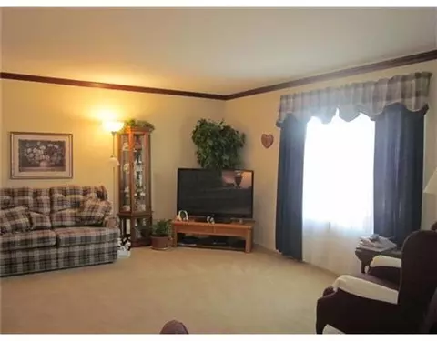 1523 Attleboro, Springfield, OH 45503 photo 12