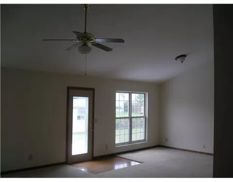 2806 Ashlar, Springfield, OH 45503 photo 2