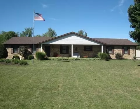 2815 Meadowgate Dr, Springfield, OH 45502 photo 1