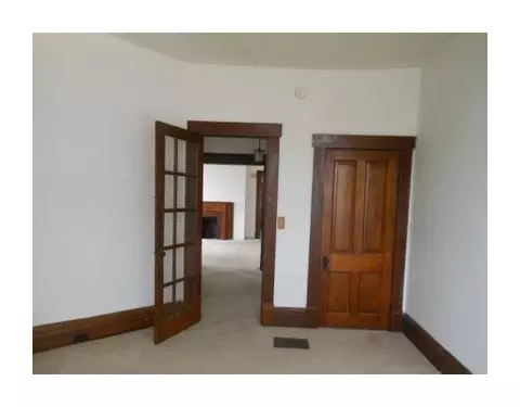 1001 N Limestone St, Springfield, OH 45504 photo 9
