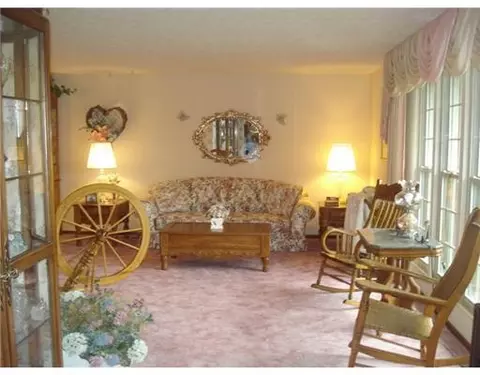 3980 St James Ct, Springfield, OH 45502 photo 2
