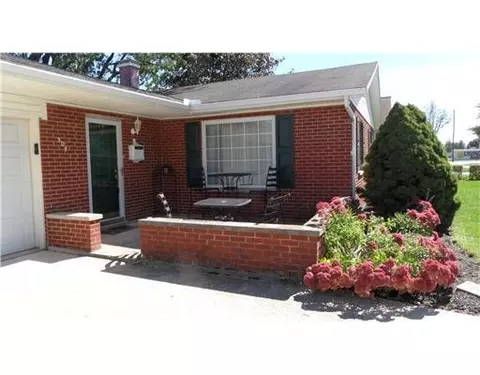 304 Larry St, Covington, OH 45318 photo 2