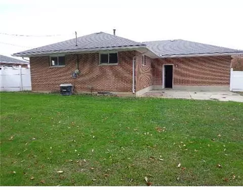 1023 Montego, Springfield, OH 45503 photo 2
