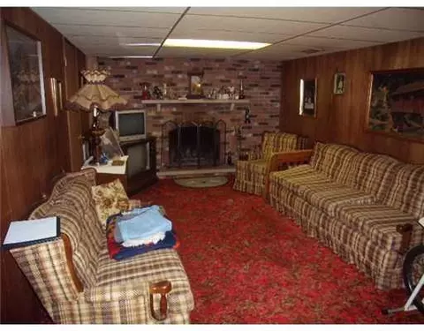 4607 Eldora, Springfield, OH 45503 photo 2