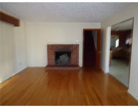 1826 E Wittenberg, Springfield, OH 45506 photo 3