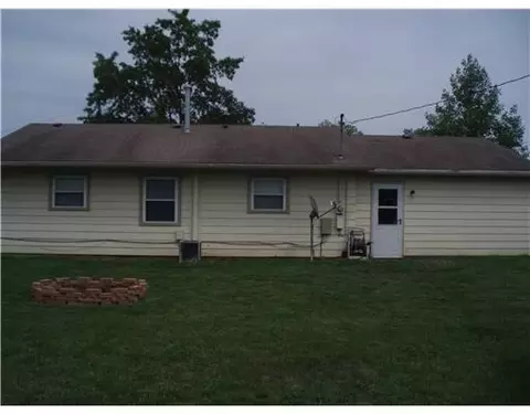 601 Gruen Dr, Springfield, OH 45505 photo 2