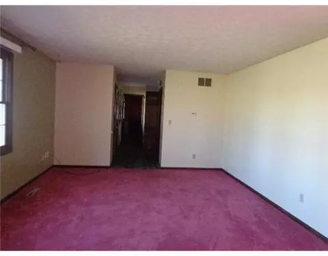 4632 N Plateau Dr, Springfield, OH 45502 photo 3