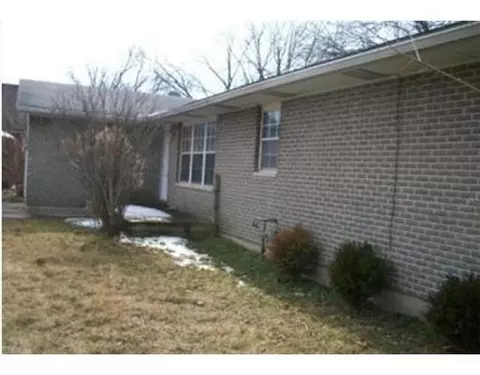 337 Gordon Rd, Springfield, OH 45504 photo 1