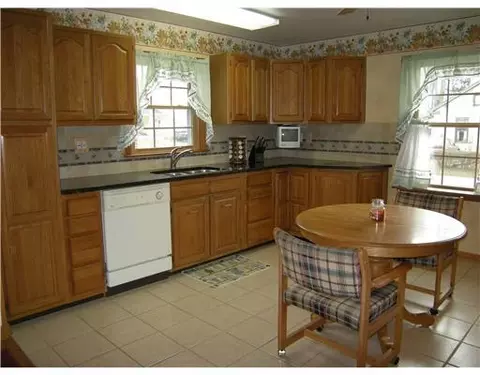 2602 Merritt St, Springfield, OH 45503 photo 3