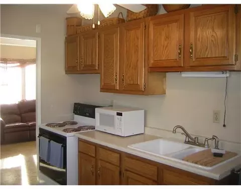 2404 Dellwood Dr, Springfield, OH 45505 photo 8