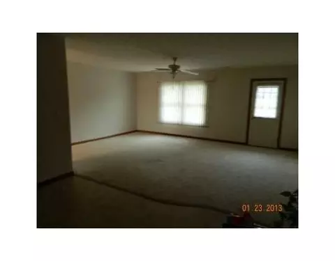 1305 Meadowview Dr, Celina, OH 45822 photo 3