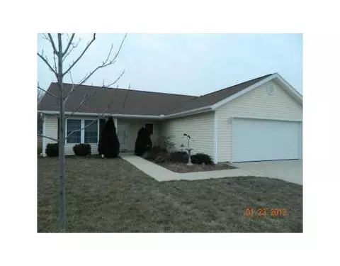 1305 Meadowview Dr, Celina, OH 45822 photo 1