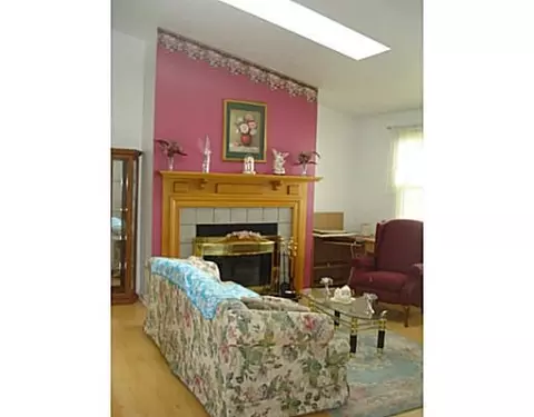 880 E Possum, Springfield, OH 45502 photo 2