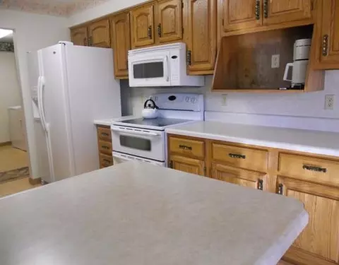 1425 James, Celina, OH 45822 photo 3