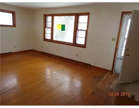 3877 Lawrenceville Dr, Springfield, OH 45504 photo 2