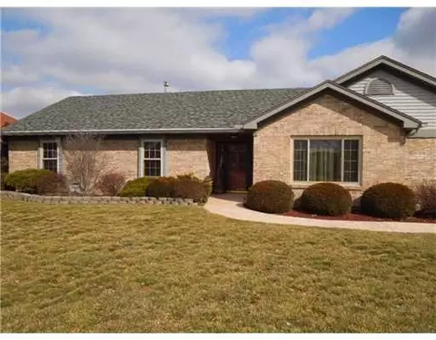 4902 Fox Run, Fairborn, OH 45324 photo 1