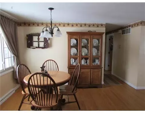 1710 Thomas Dr, Springfield, OH 45503 photo 4