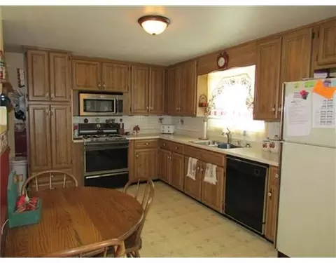 1710 Thomas Dr, Springfield, OH 45503 photo 5