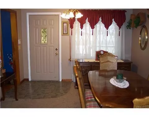 2426 Ross Ln, Springfield, OH 45502 photo 10