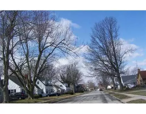 534 E Anthony St, Celina, OH 45822 photo 2