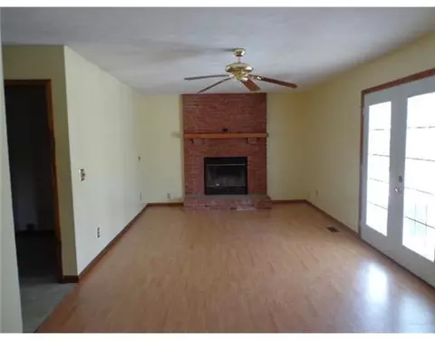 2148 Green Knl, Springfield, OH 45502 photo 5