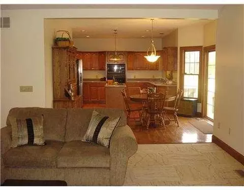 896 Forest Edge, Springfield, OH 45503 photo 7