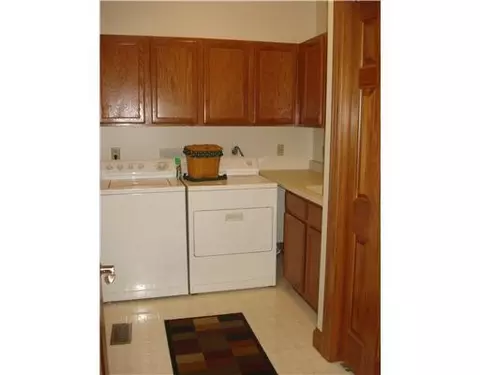 896 Forest Edge, Springfield, OH 45503 photo 21