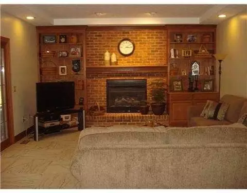 896 Forest Edge, Springfield, OH 45503 photo 11