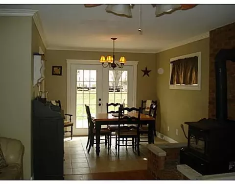 2866 Cumberland Dr, Springfield, OH 45506 photo 5