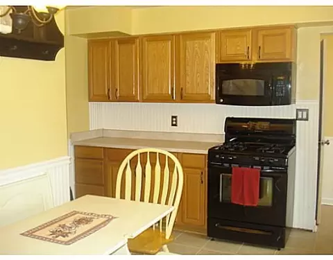 2866 Cumberland Dr, Springfield, OH 45506 photo 9