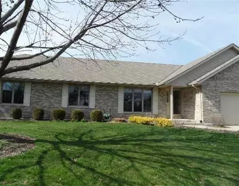 427 Carillion Dr, Springfield, OH 45503 photo 1