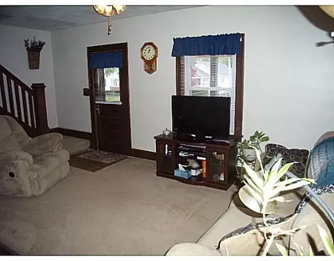 2502 Woodside, Springfield, OH 45503 photo 2
