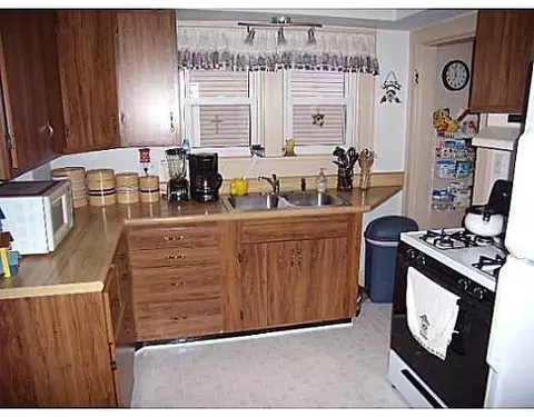 2502 Woodside, Springfield, OH 45503 photo 7