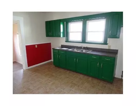 1664 Morgan St, Springfield, OH 45503 photo 3