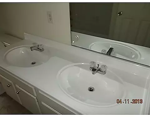 985 N Hampton Rd, Springfield, OH 45504 photo 4