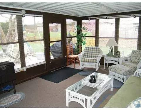 1220 Westmont Dr, Springfield, OH 45503 photo 3