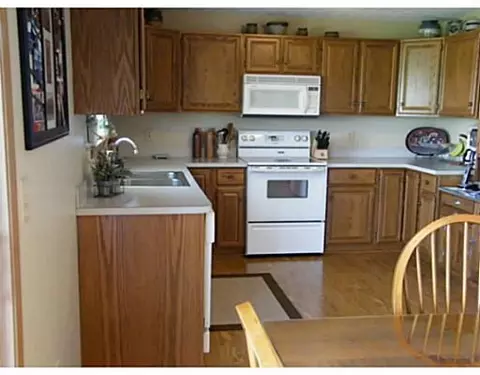 950 Old Mill Rd, Springfield, OH 45506 photo 6