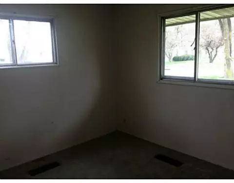 1832 Memorial Dr, Springfield, OH 45505 photo 5