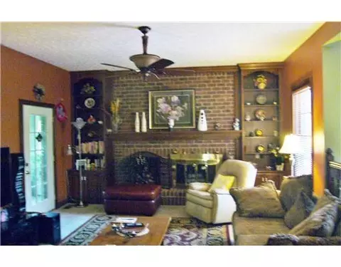 1655 Fox Run Dr, Troy, OH 45373 photo 12